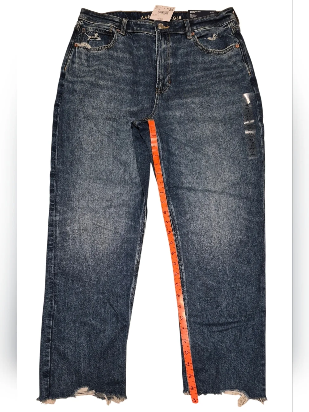 NWT American Eagle Super High-Rise Strigid Mom Jeans in size 12 Short - Picture 4 of 10